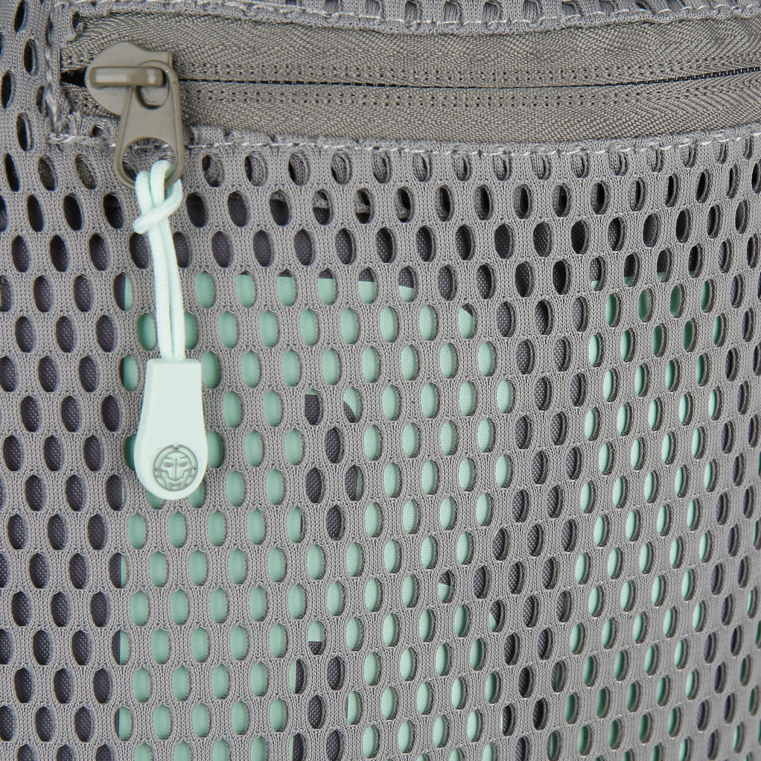 BIDI BADU Pluterch Sportbeutel - Grau â Bild 3